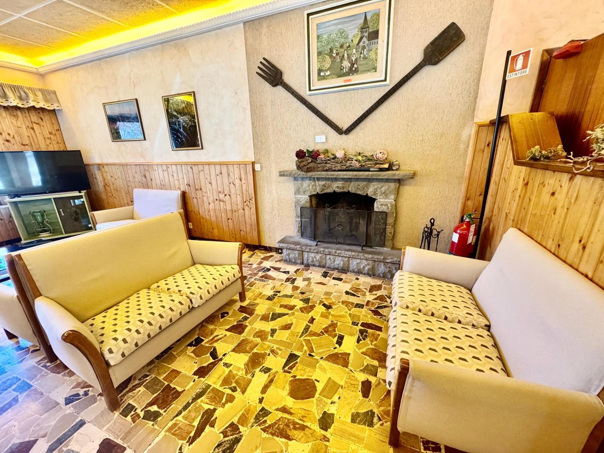 Albergo La Villa アベトーネ エクステリア 写真
